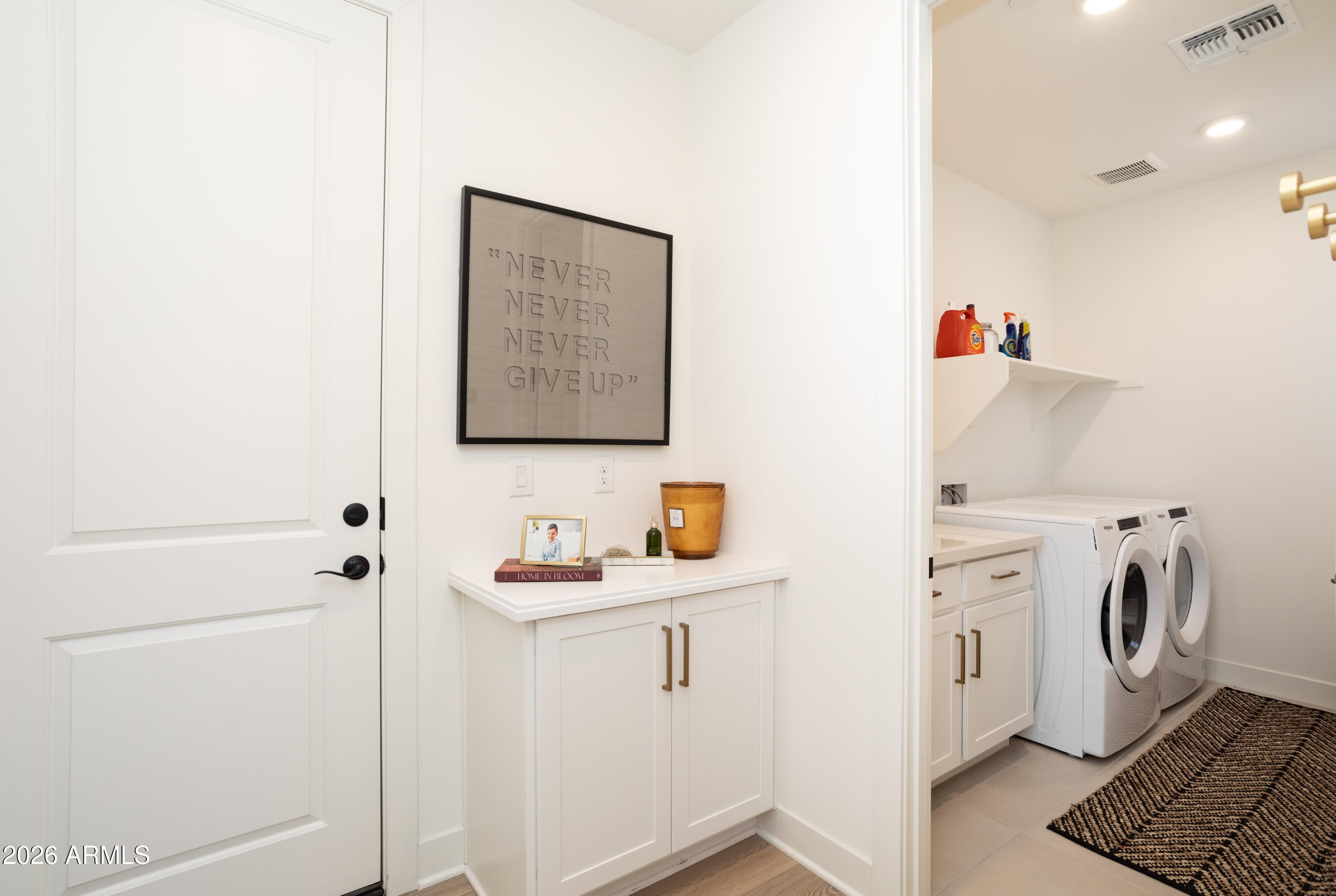 2121 W SONORAN DESERT Drive 8