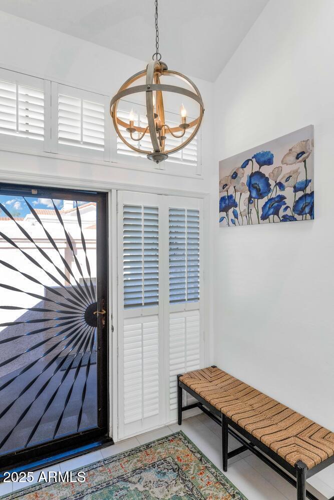 7800 E LINCOLN Drive 2023