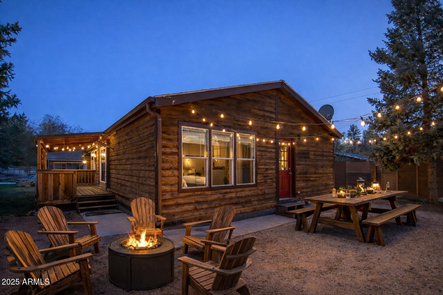 221 W STANDAGE Drive