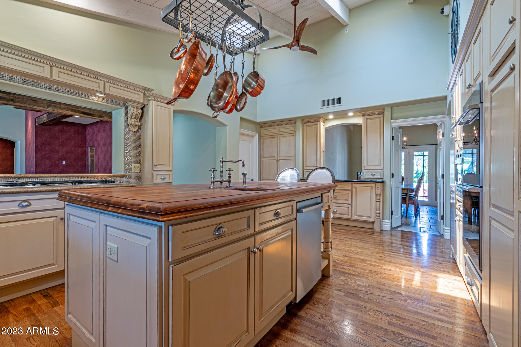 Equestrian Manor - Residential