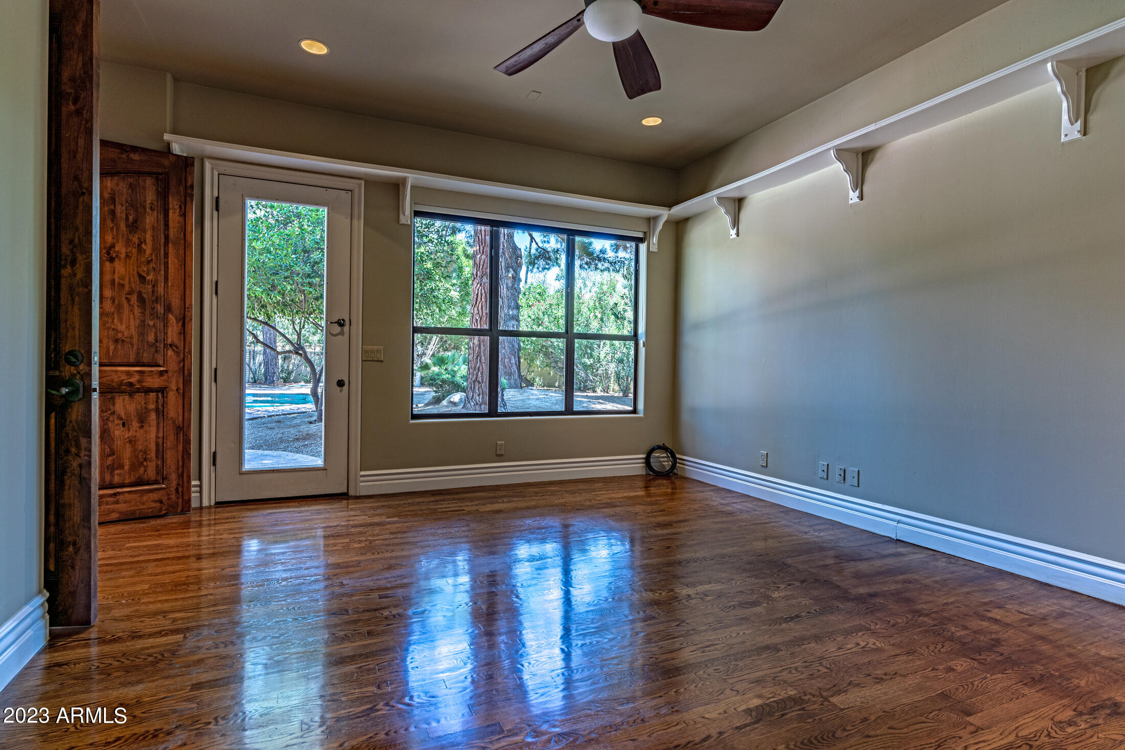 Equestrian Manor - Residential