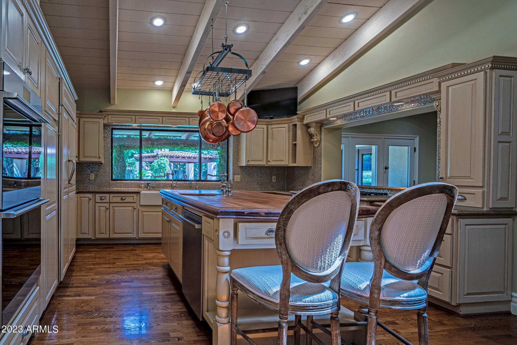 Equestrian Manor - Residential