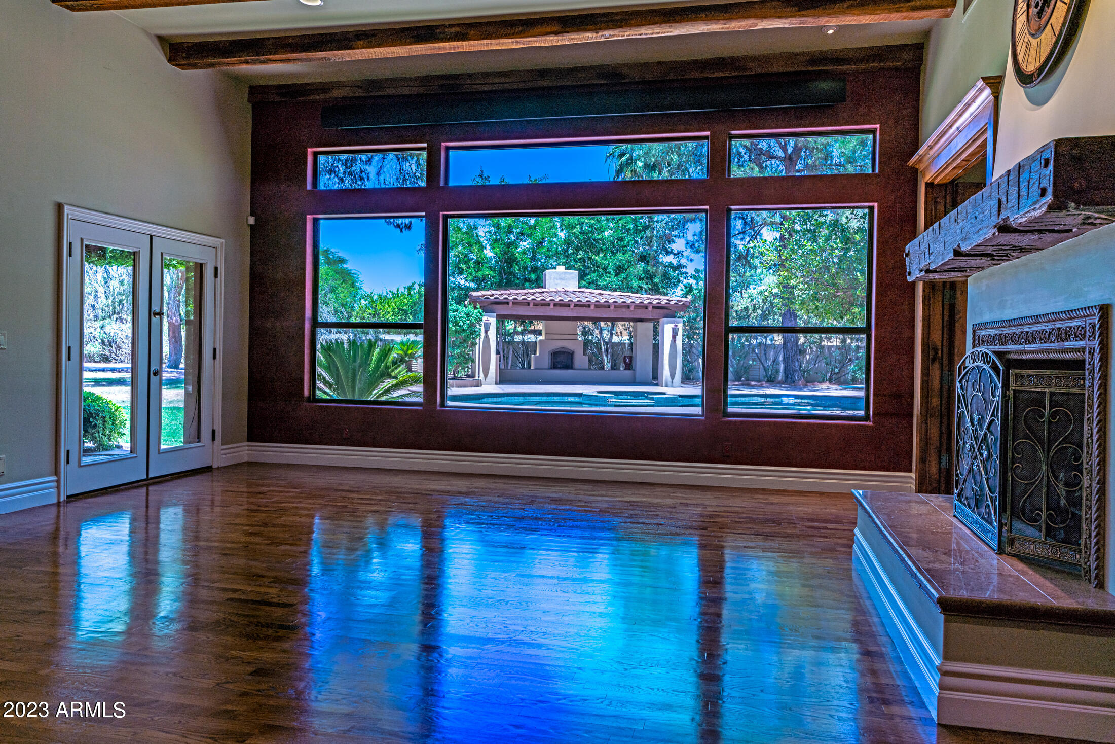 Equestrian Manor - Residential