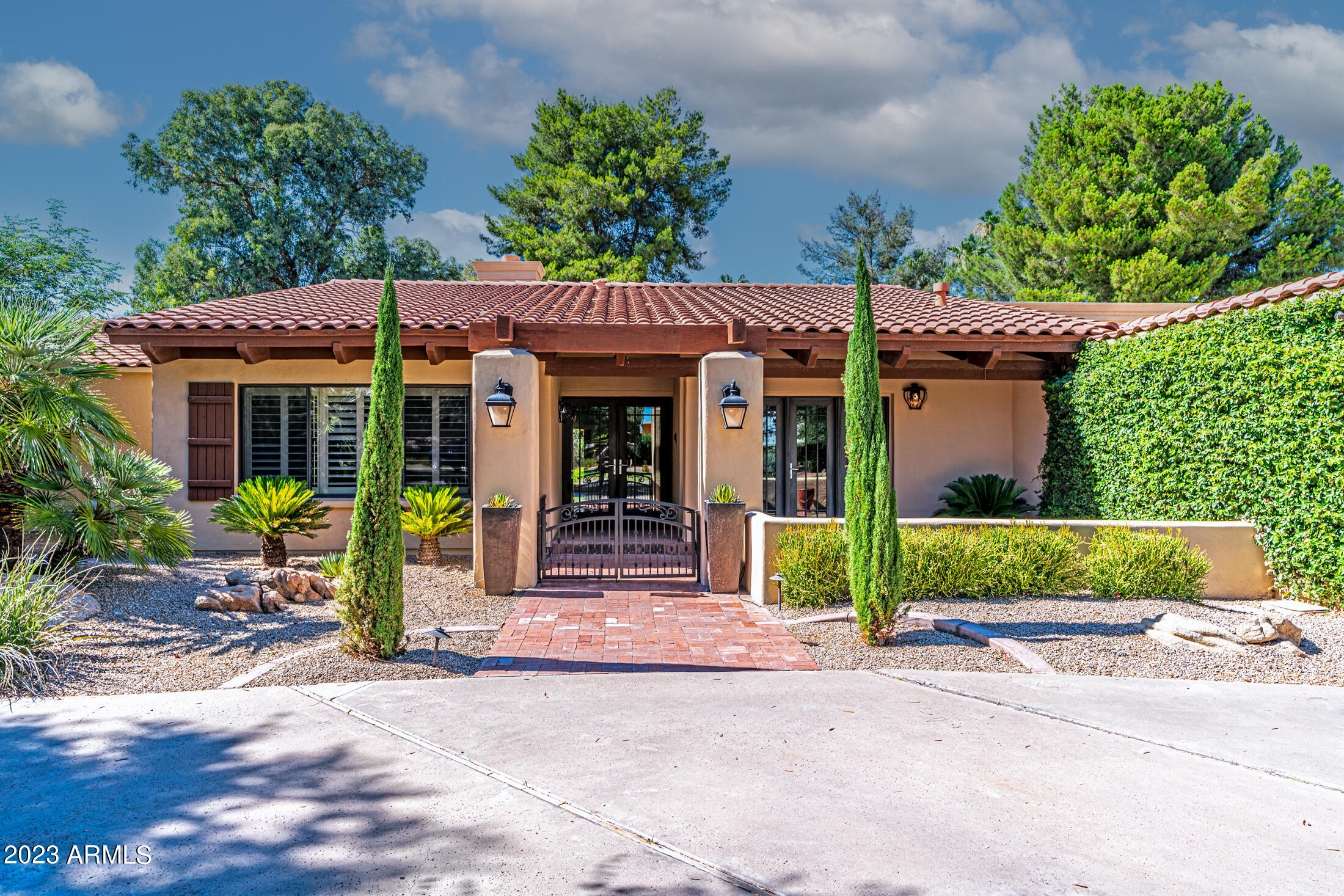 Equestrian Manor - Residential