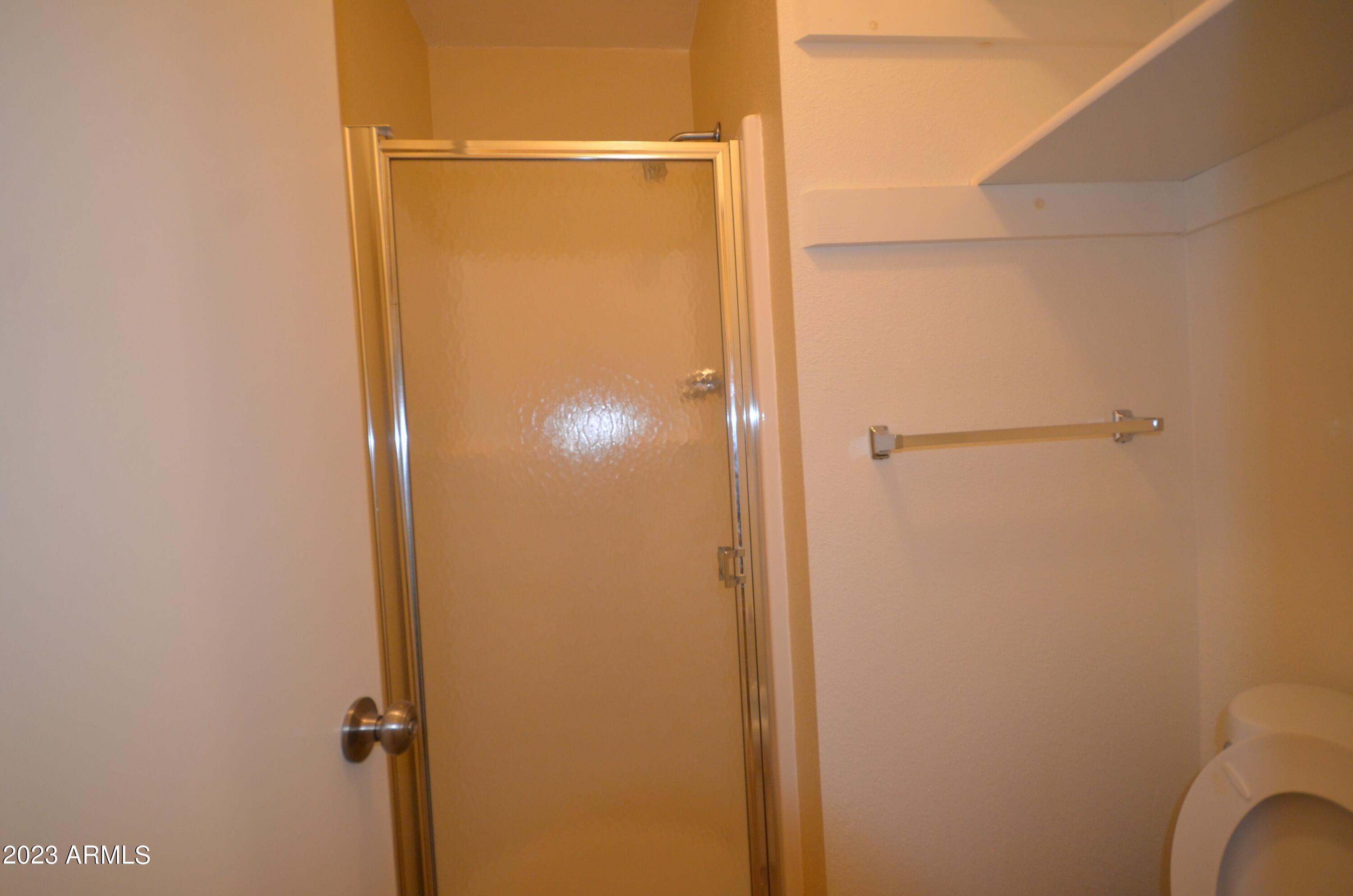 VALLEY VISTA ESTATES - Residential Lease