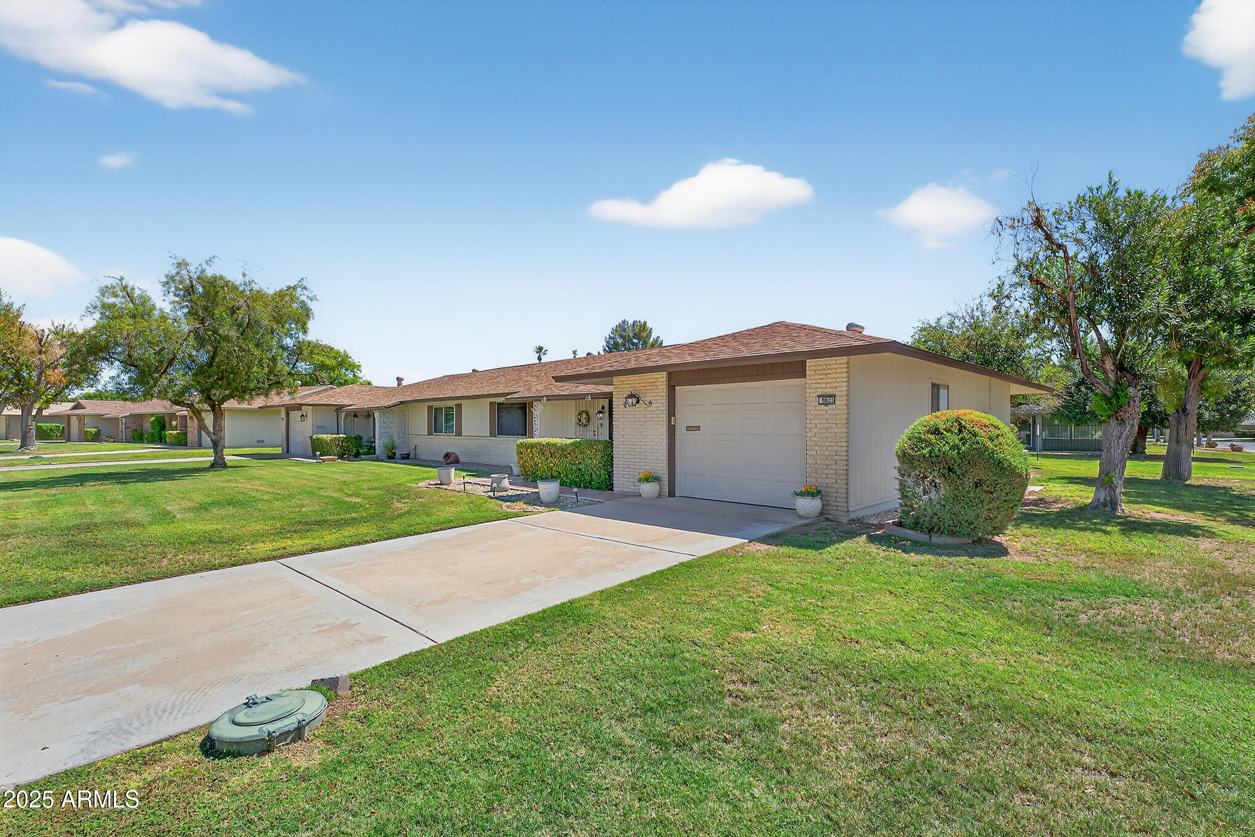 9821 W PLEASANT VALLEY Road