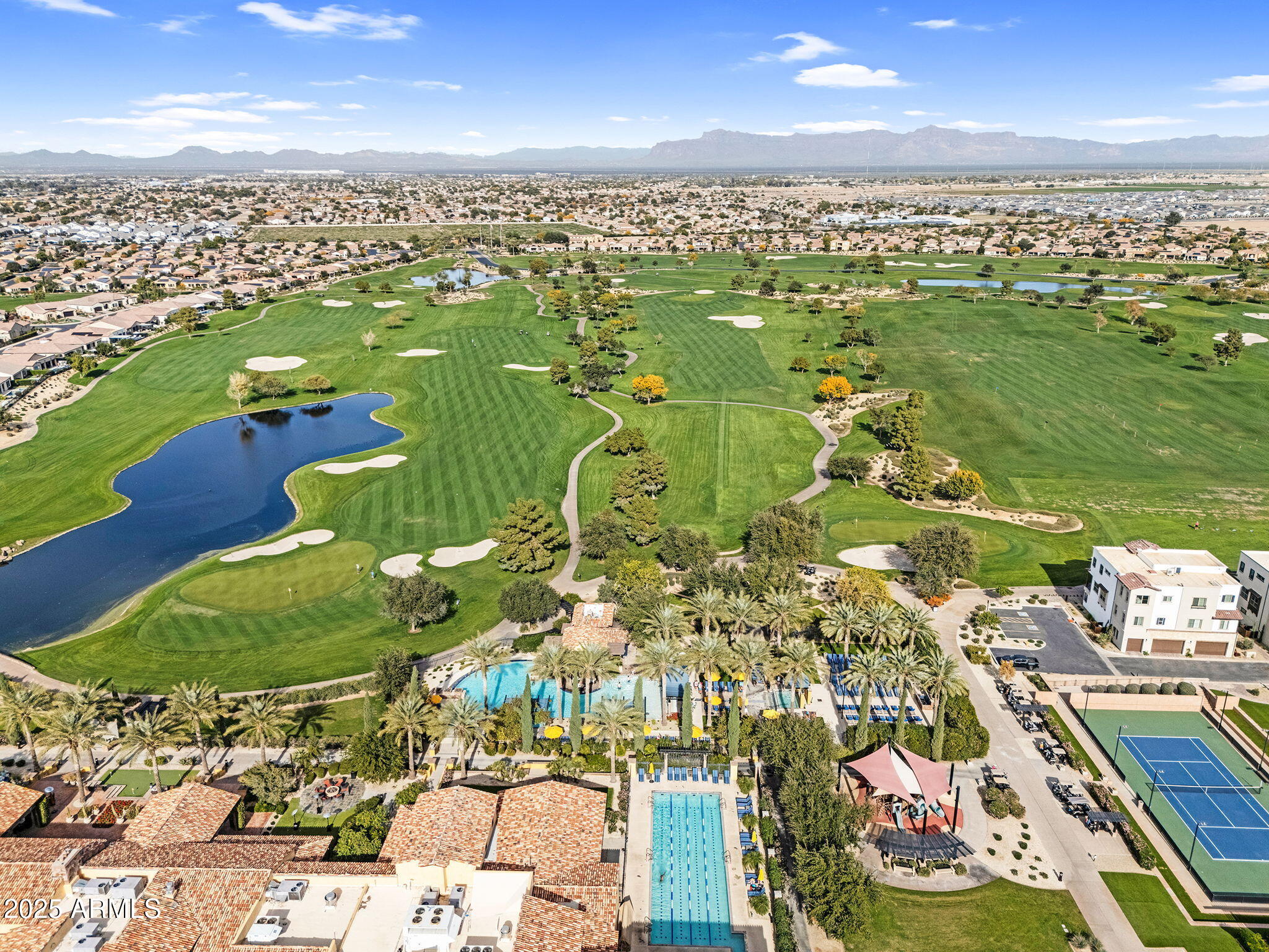 712 E MYRTLE PASS --