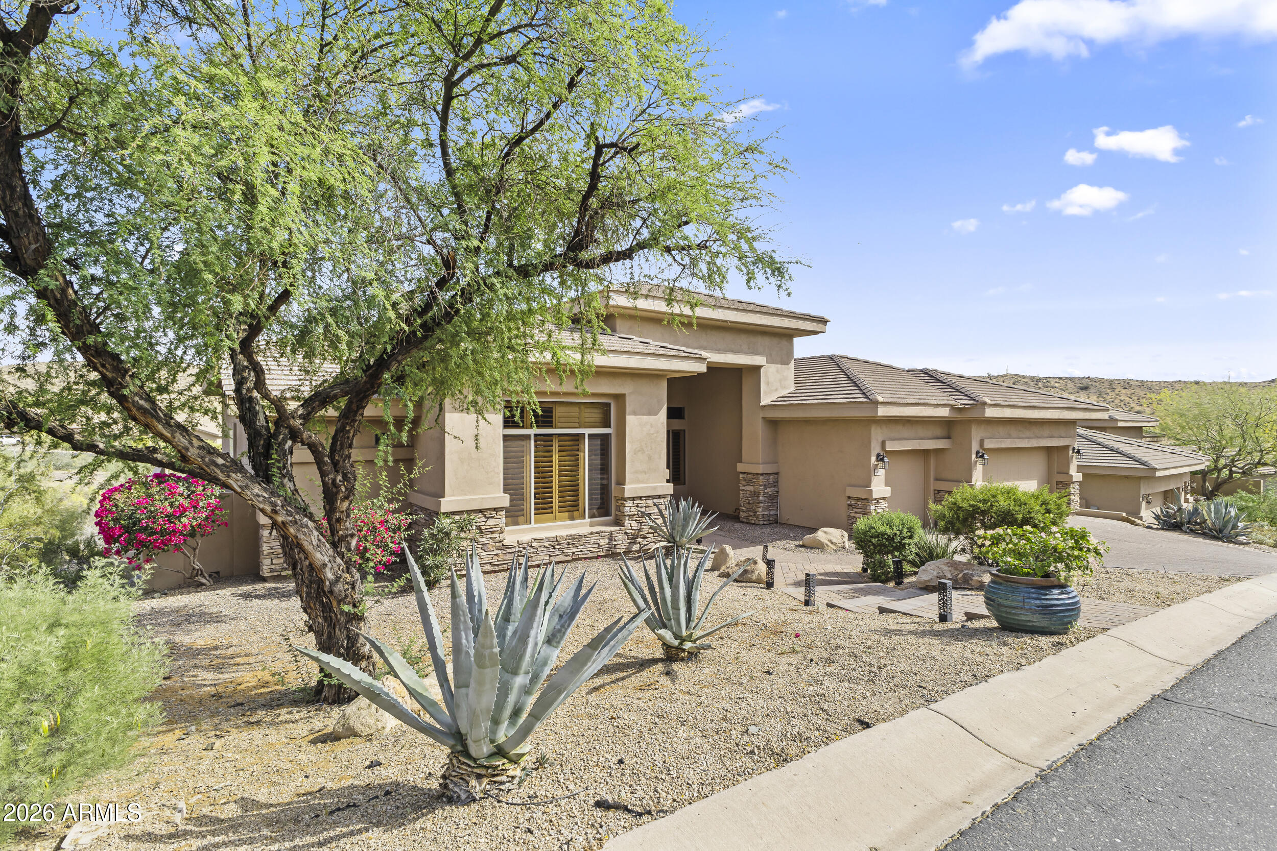 415 E DESERT WIND Drive