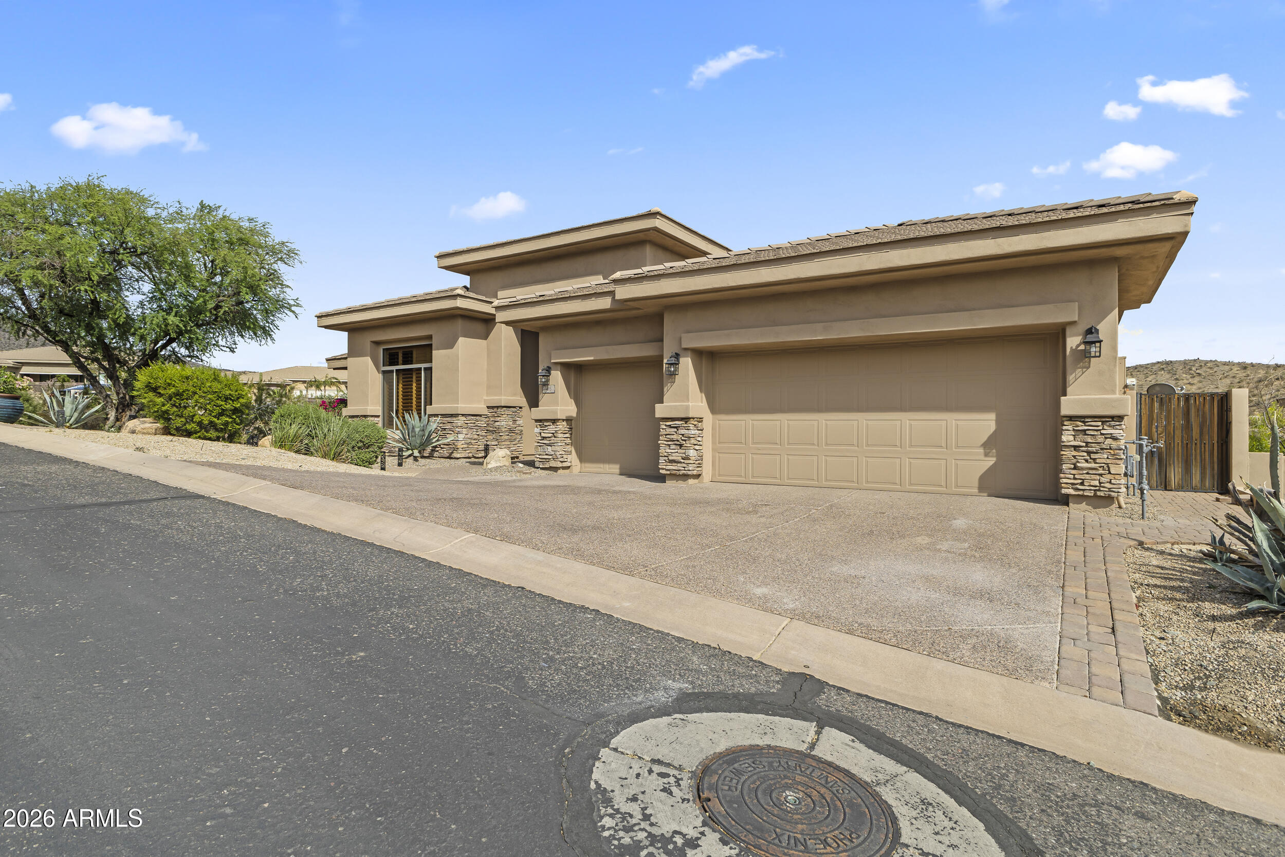 415 E DESERT WIND Drive