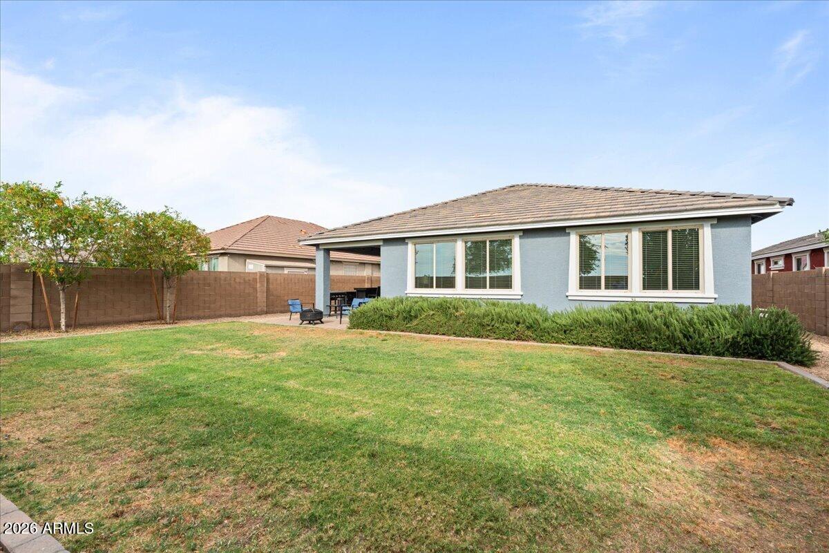 3462 N LOS ALAMOS --