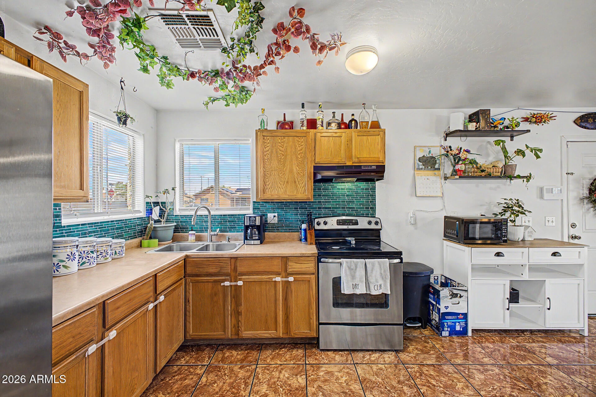 945 W COCOPAH Street