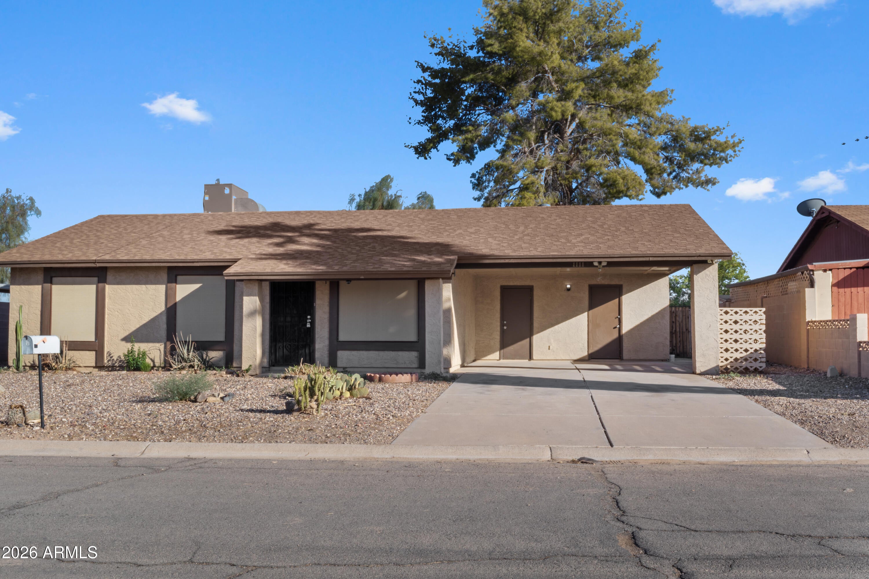 1111 W CALLE TUBERIA --