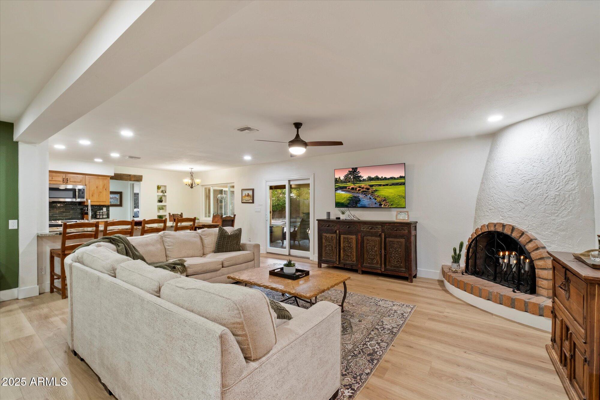 CACTUS GLEN 3 - Residential