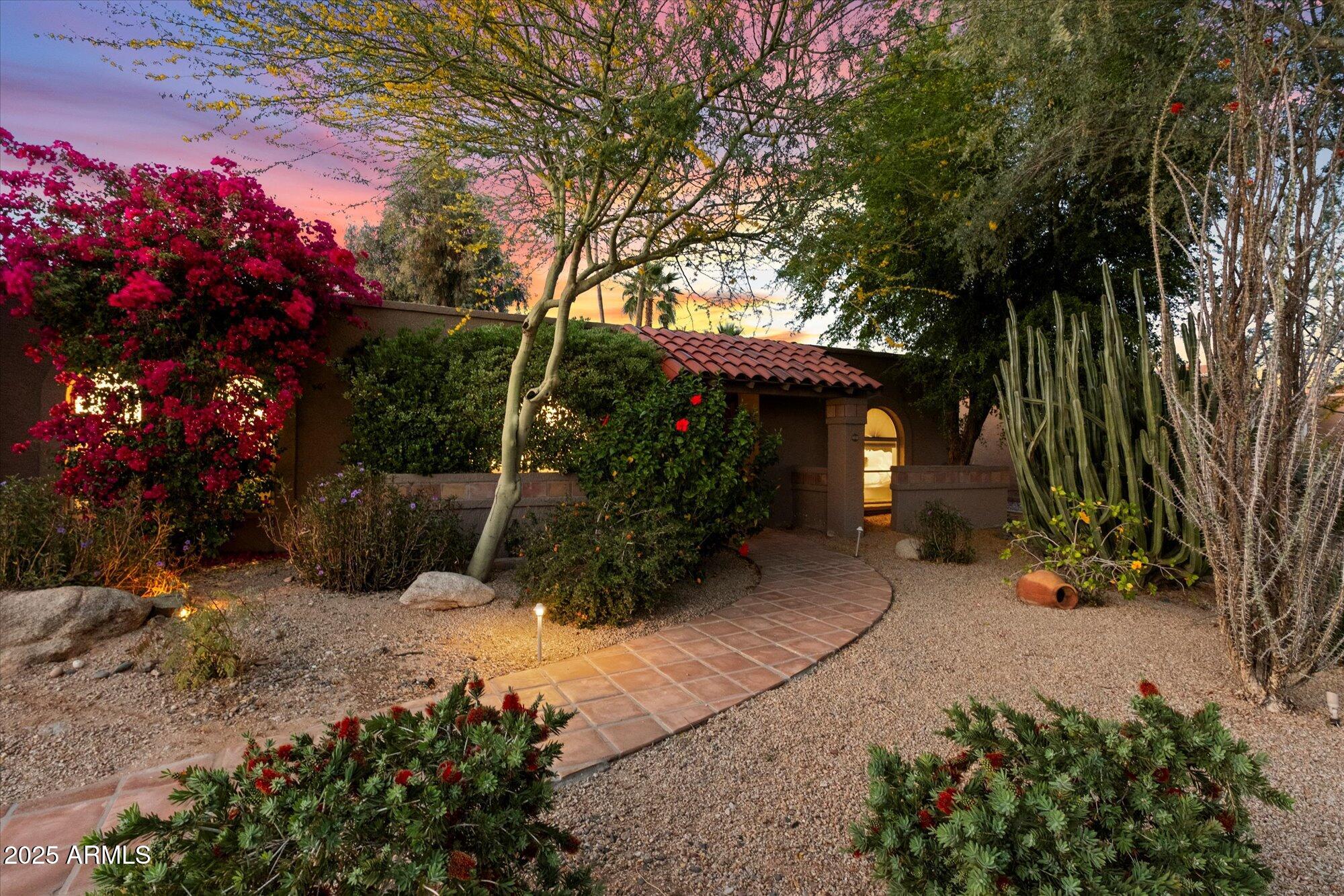 5334 E EVERETT Drive