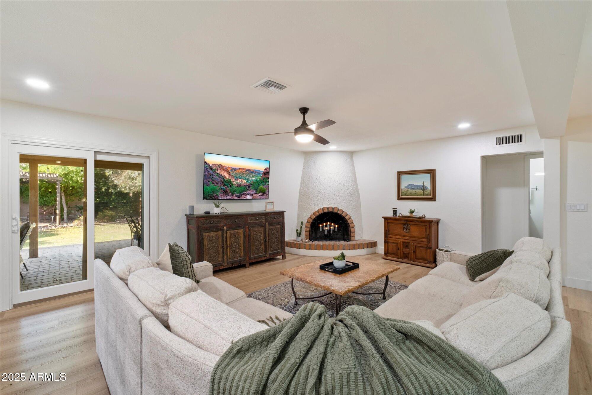 CACTUS GLEN 3 - Residential
