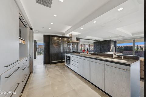 7137 E RANCHO VISTA Drive 7006 Scottsdale AZ 85251