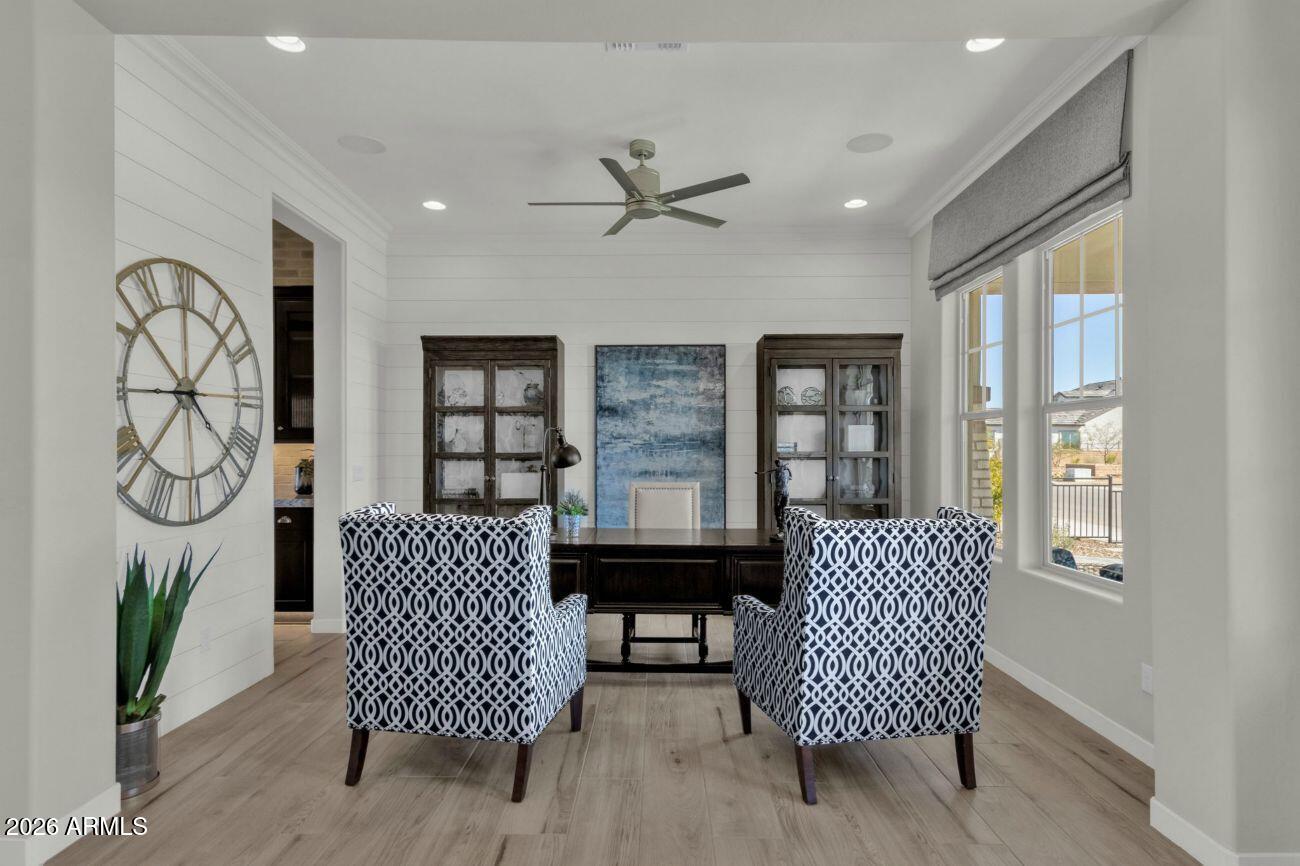 2546 E Presidio Street