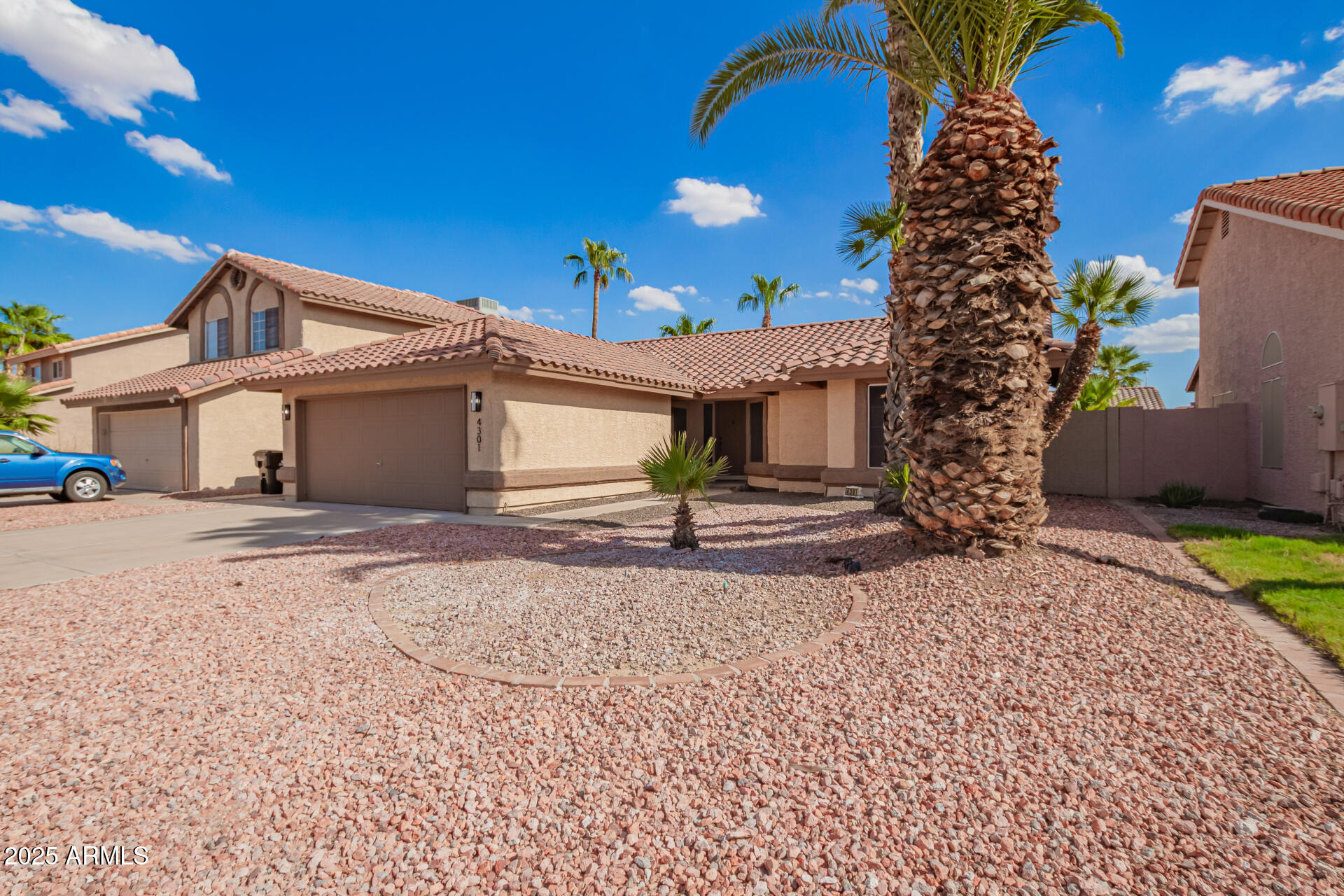 4301 E AMBERWOOD Drive