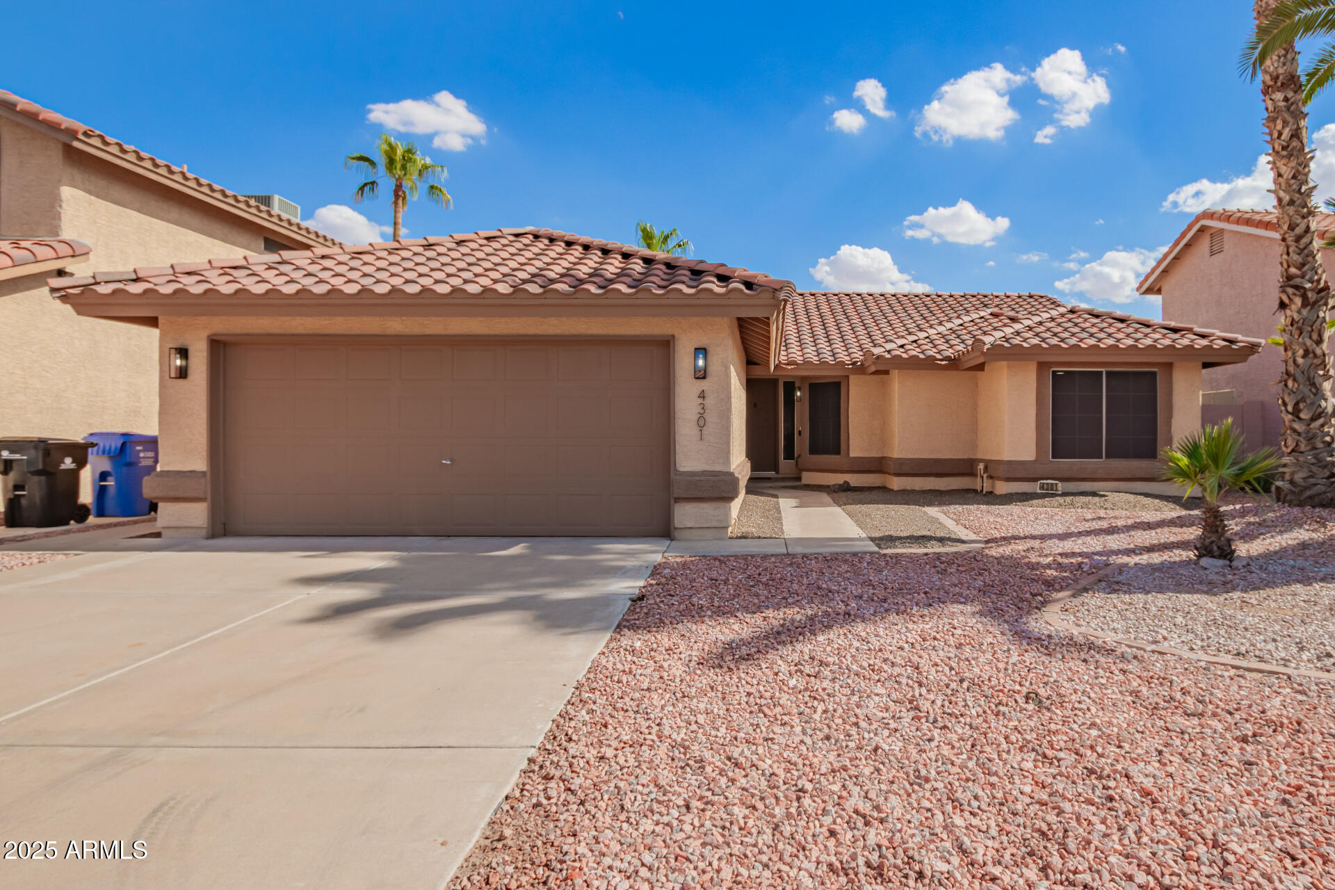 4301 E AMBERWOOD Drive