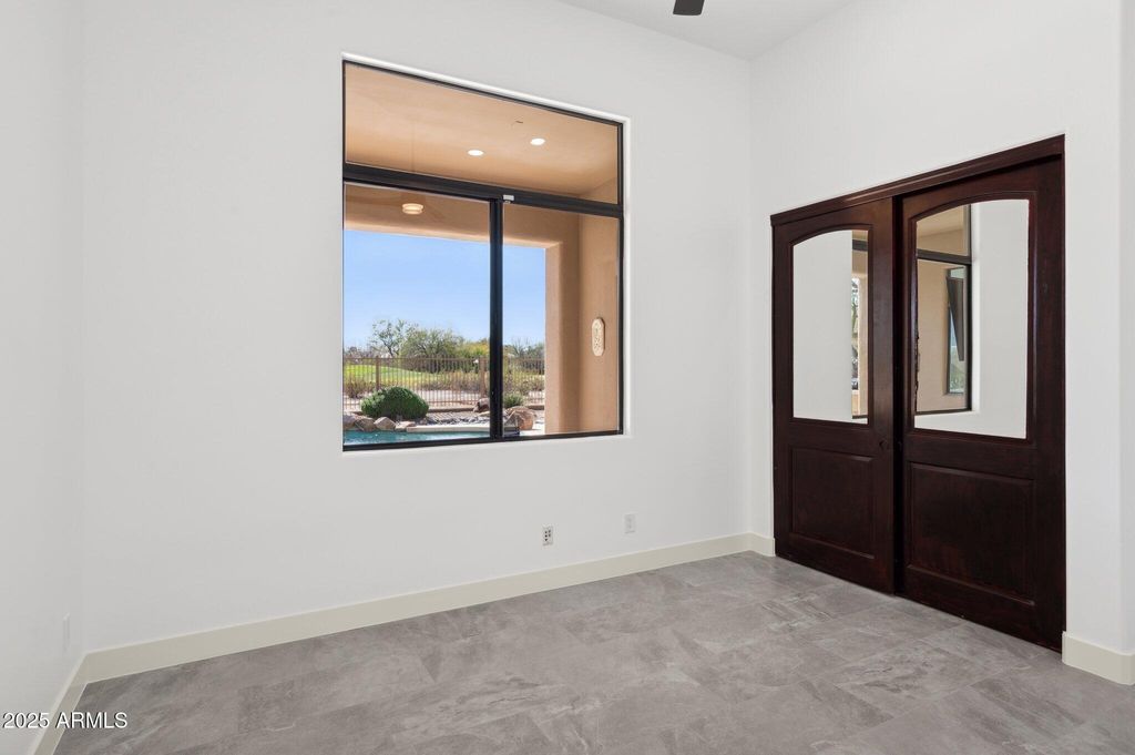 listing image 90