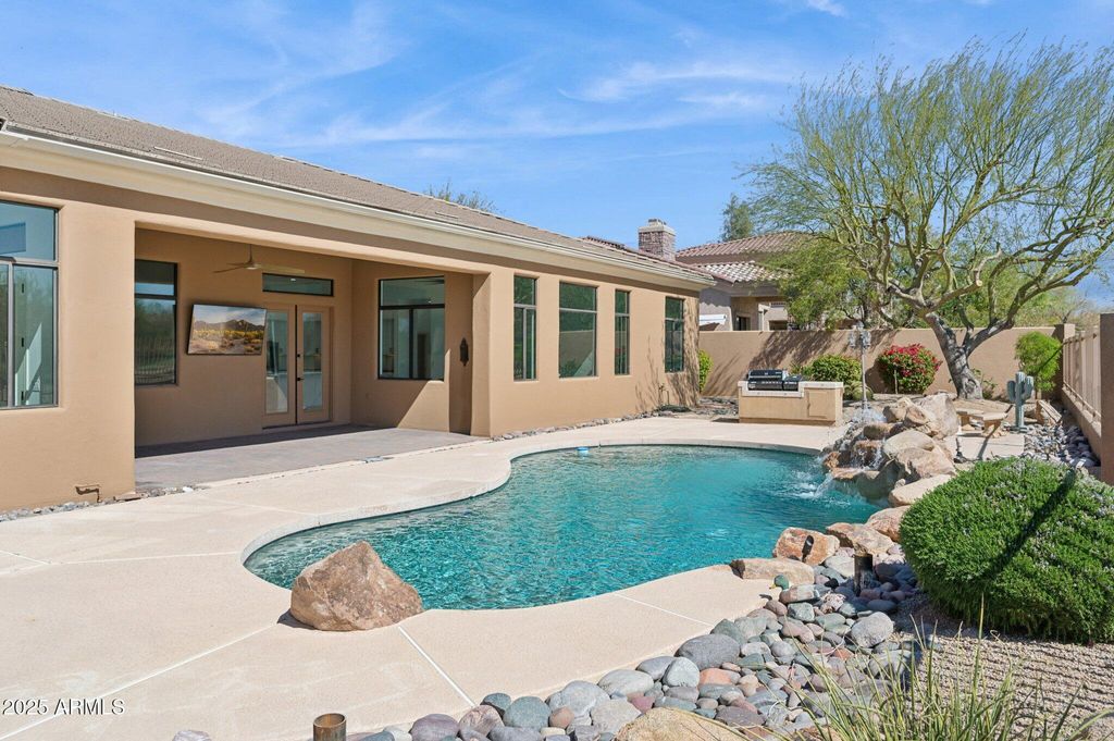 listing image 115