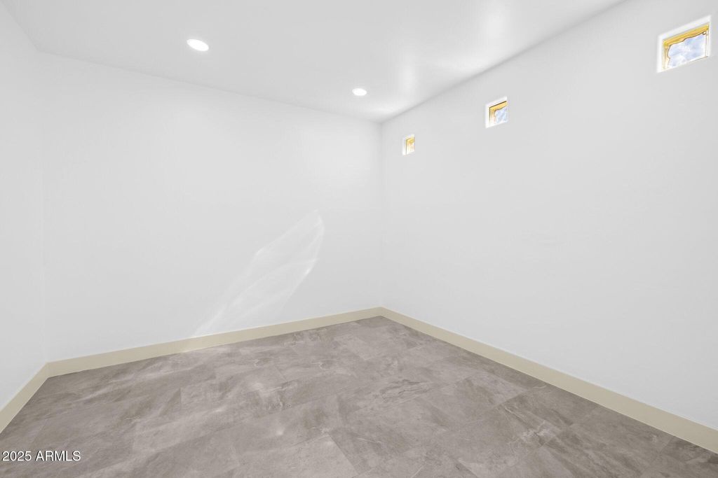 listing image 63