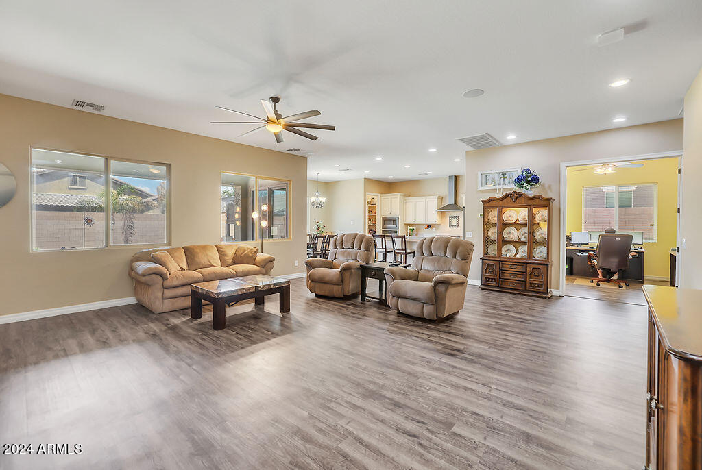20520 E MOCKINGBIRD Drive
