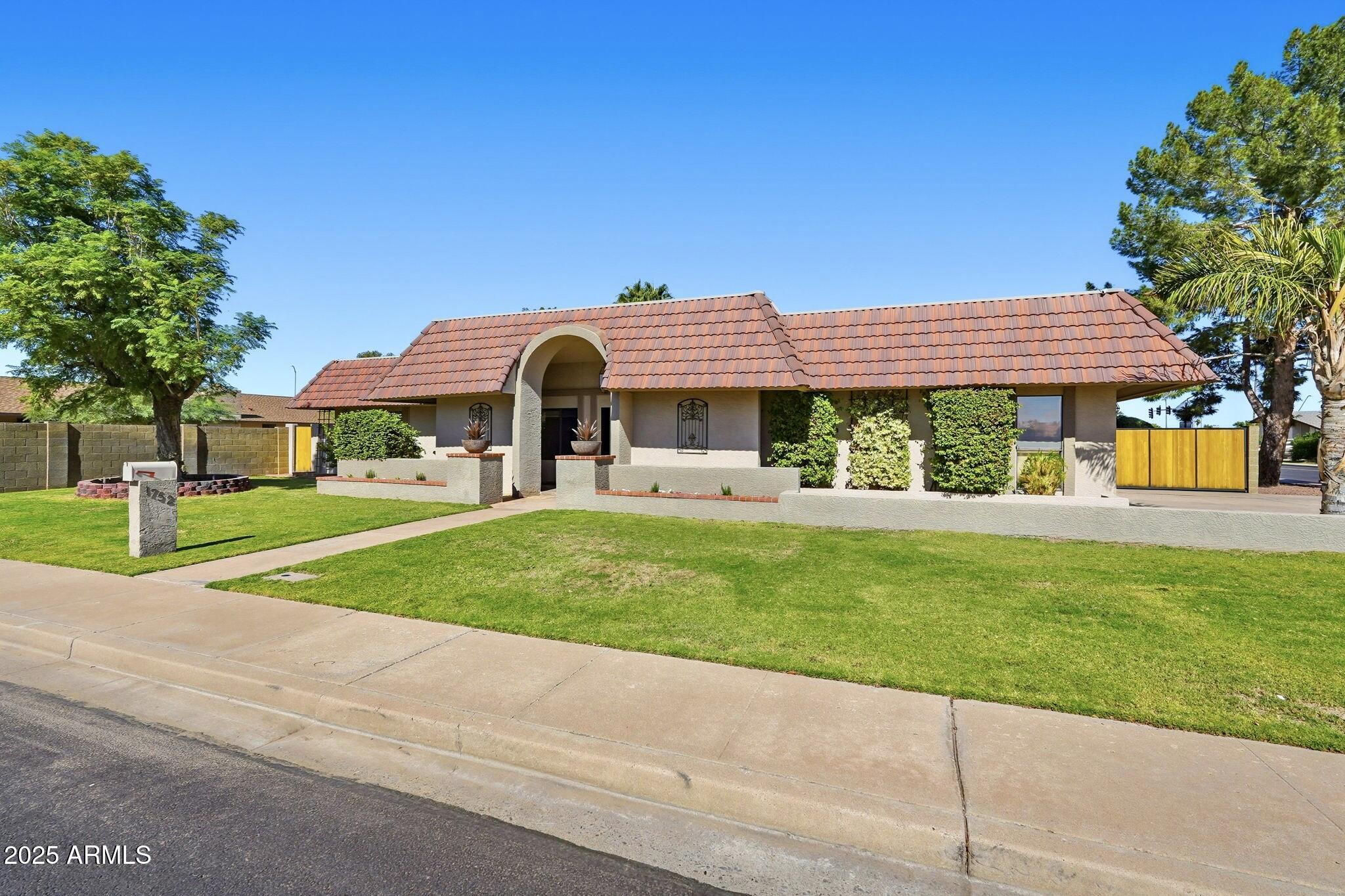 Homes for Sale in Queen Creek Arizona 1 1752 E GABLE Avenue