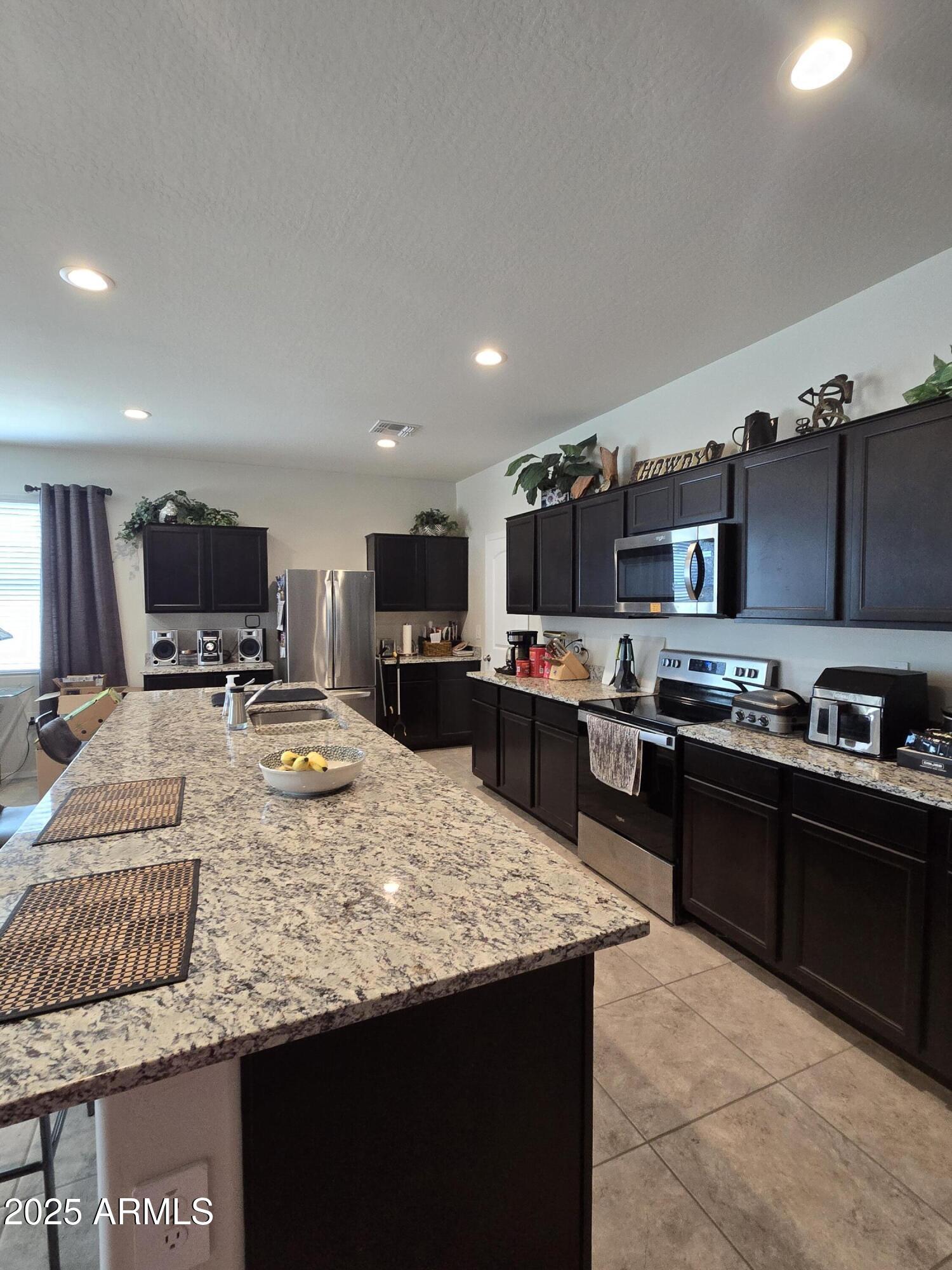 36093 W Madrid Avenue