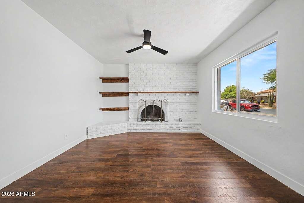 2827 W CAVALIER Drive