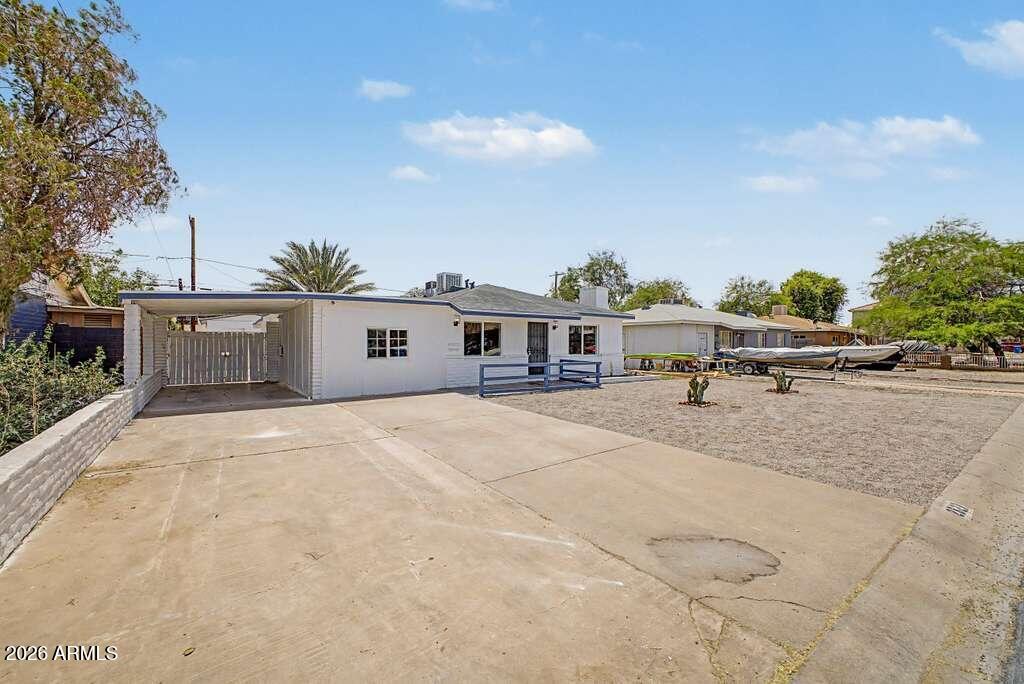2827 W CAVALIER Drive