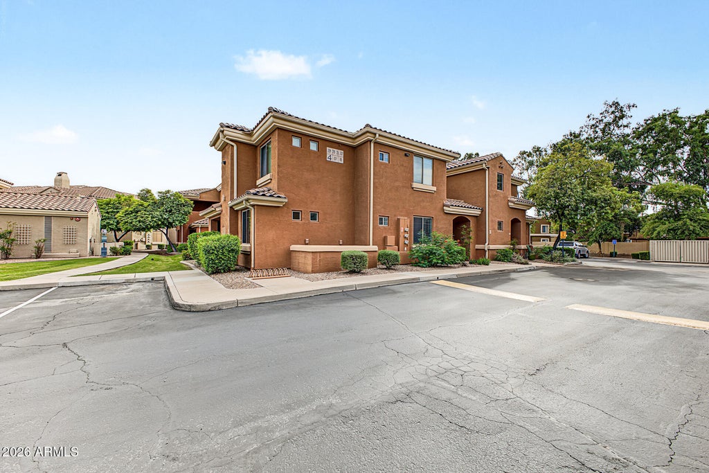 Photo of 955 E Knox Road #109, Chandler, AZ 85225 (MLS # 7085385)