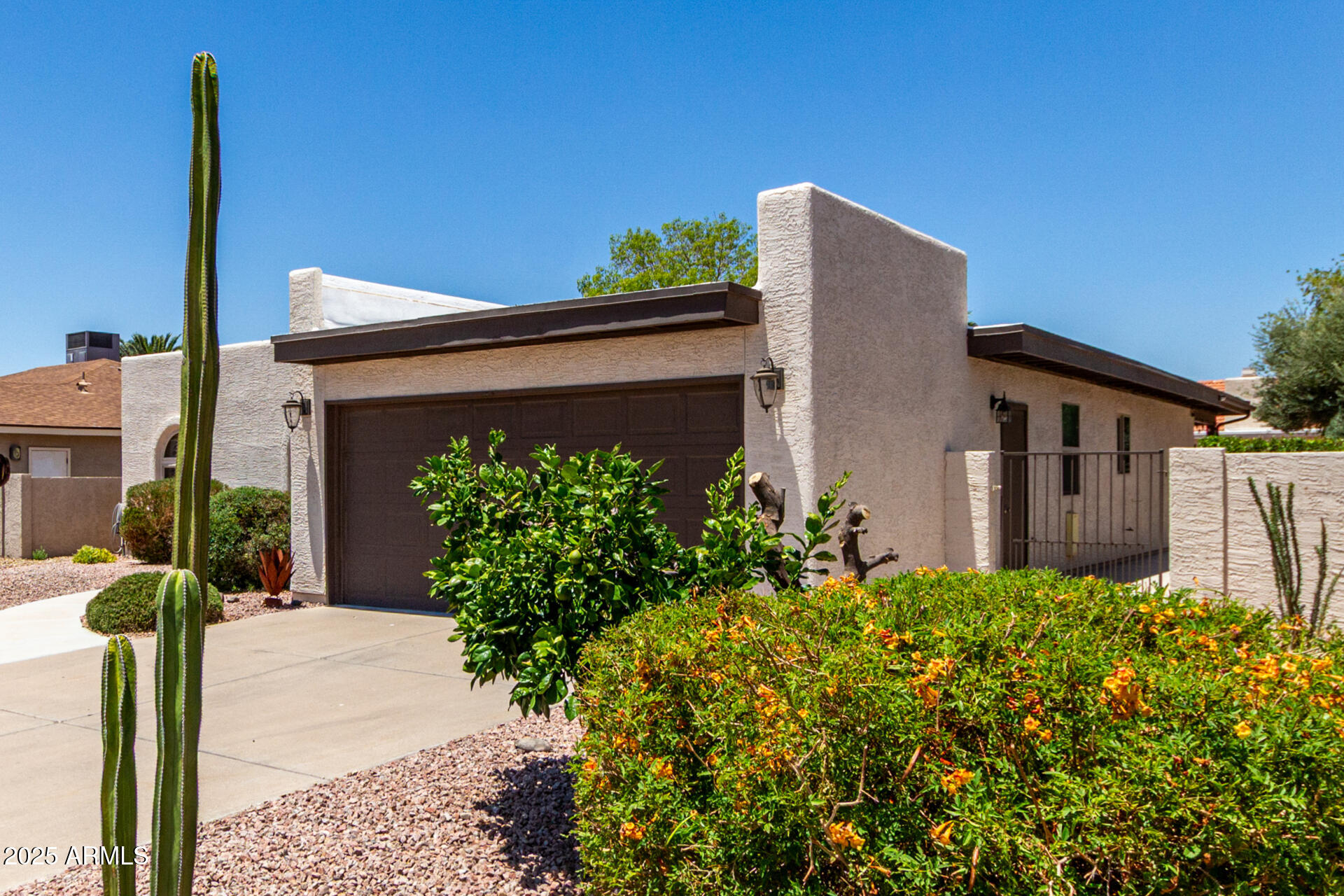 10414 E FLINTLOCK Drive