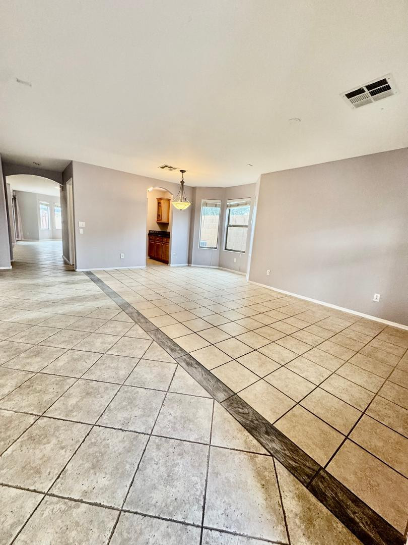 10502 W Edgemont Drive
