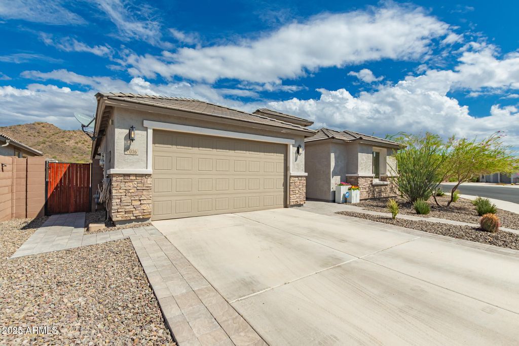 Photo of 7016 W Quail Track Drive, Peoria, AZ 85383 (MLS # 6922879)