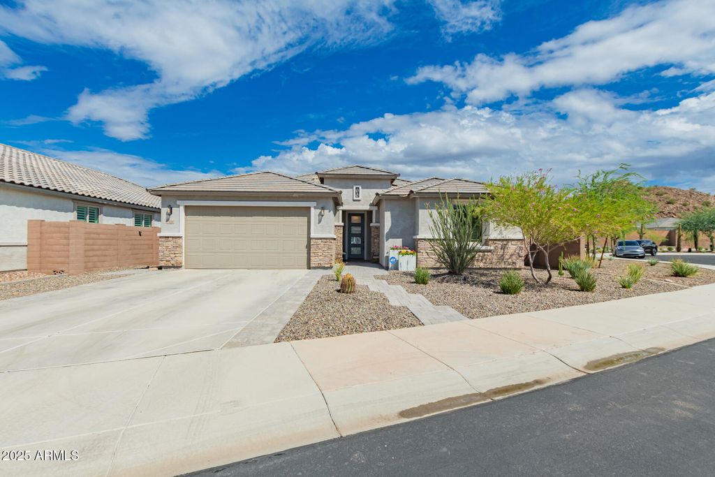 Photo of 7016 W Quail Track Drive, Peoria, AZ 85383 (MLS # 6922879)