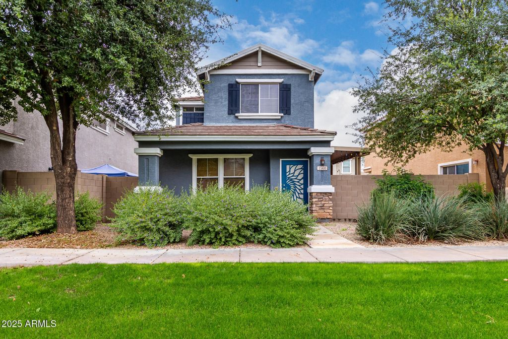 Photo of 1560 S Owl Drive, Gilbert, AZ 85296 (MLS # 6951164)