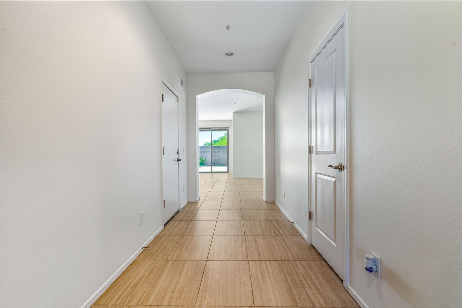 9233 W Dreyfus Drive