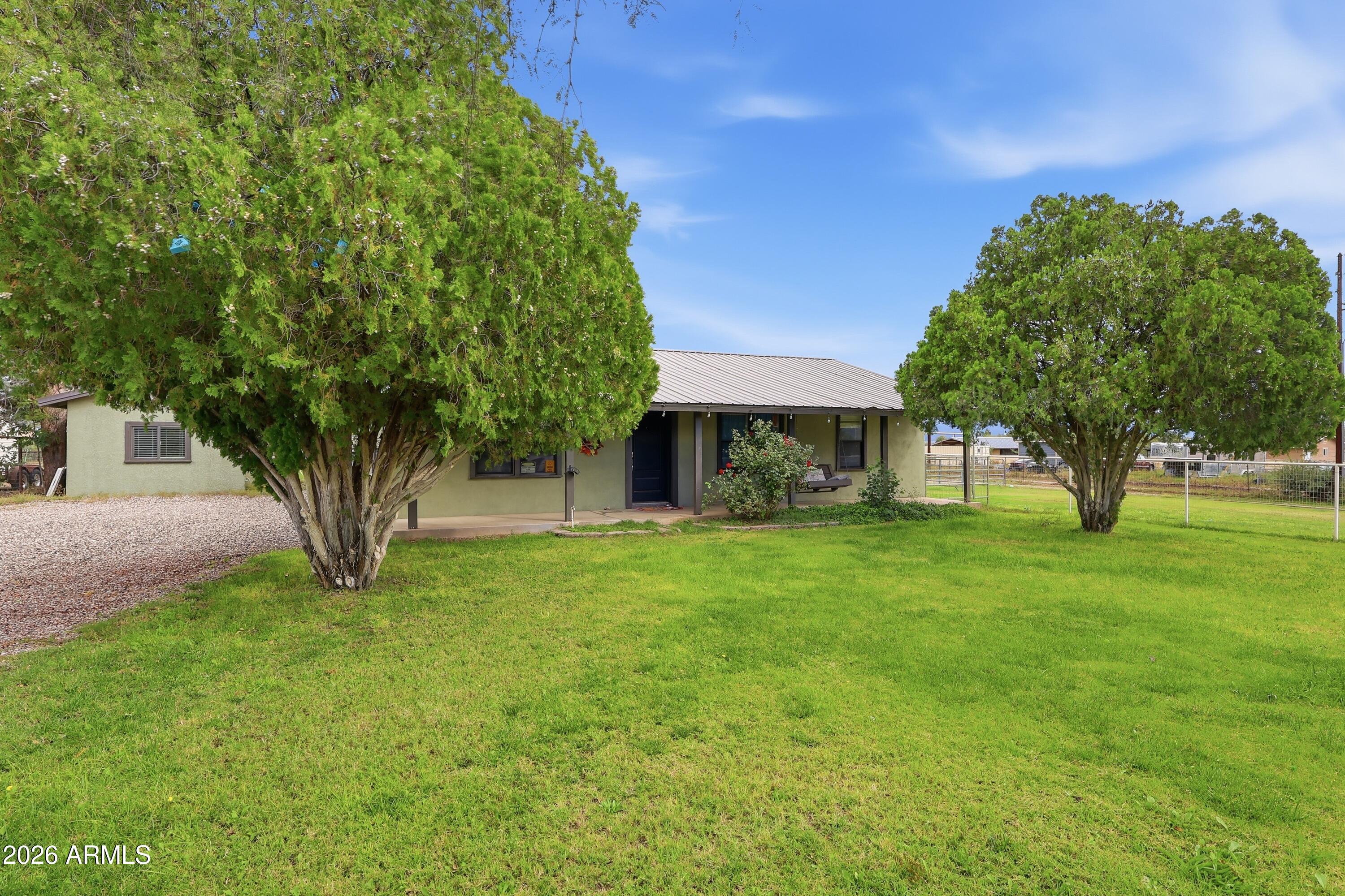 1825 S QUARTERHORSE Lane