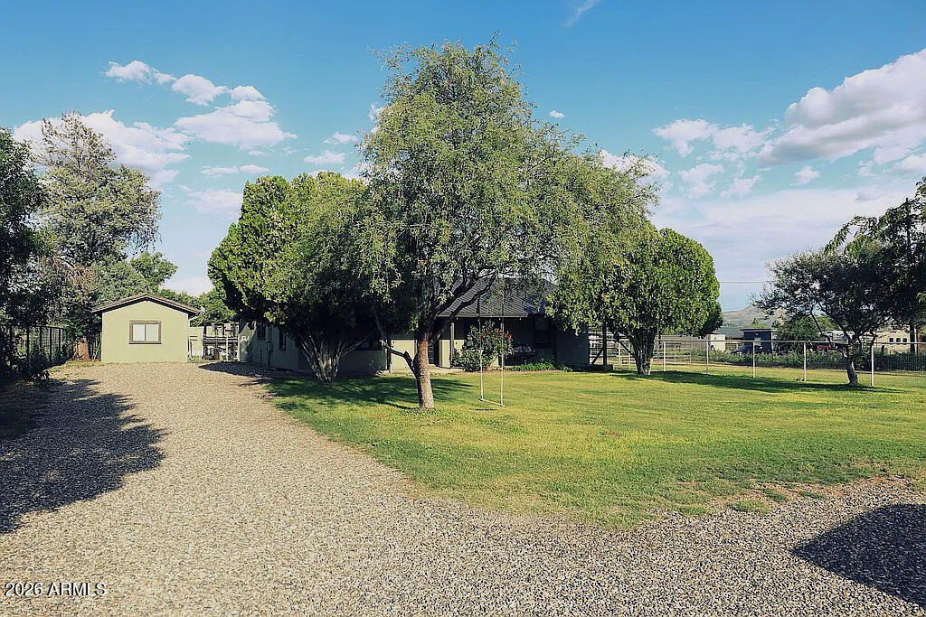 1825 S QUARTERHORSE Lane