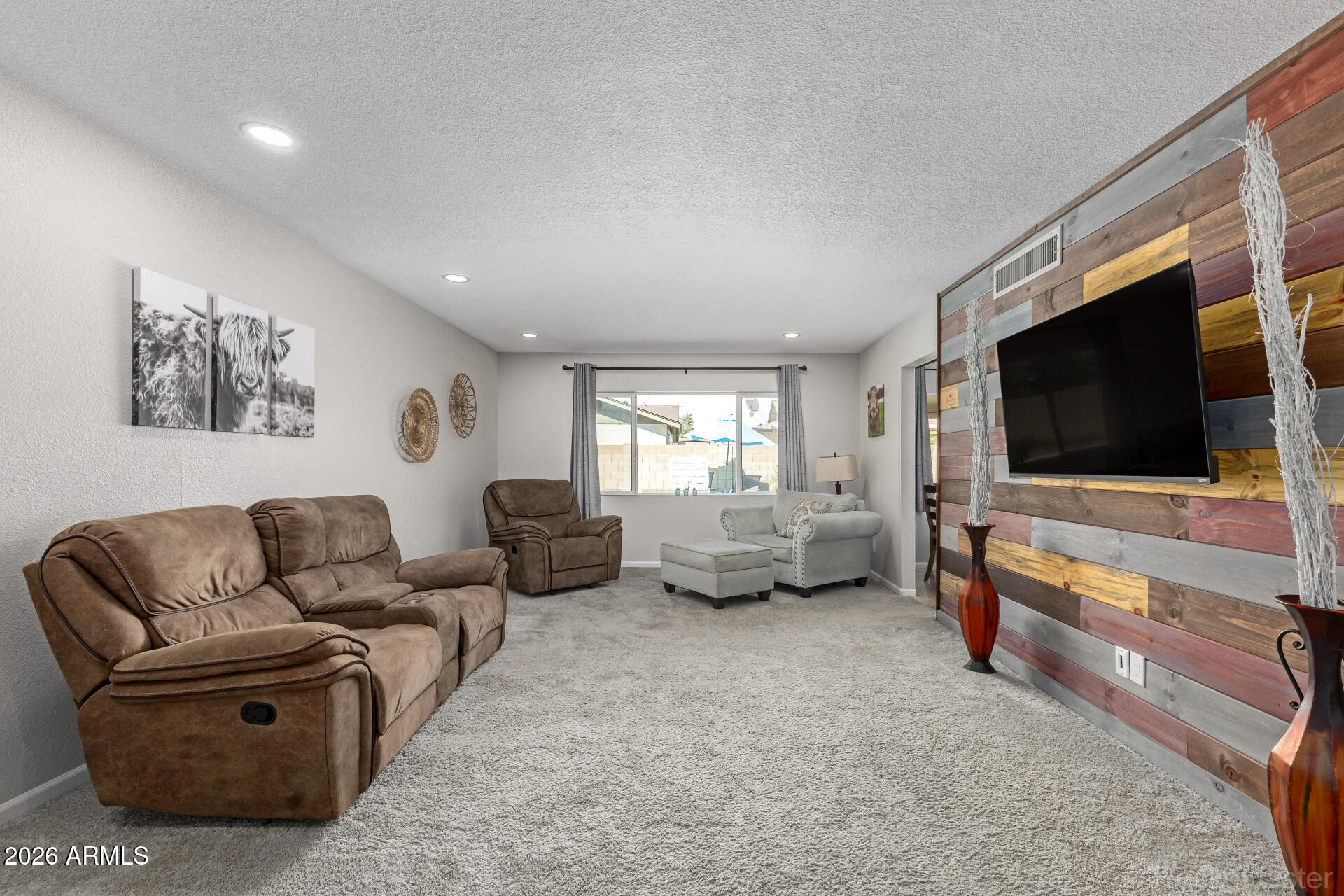 5222 W SWEETWATER Avenue