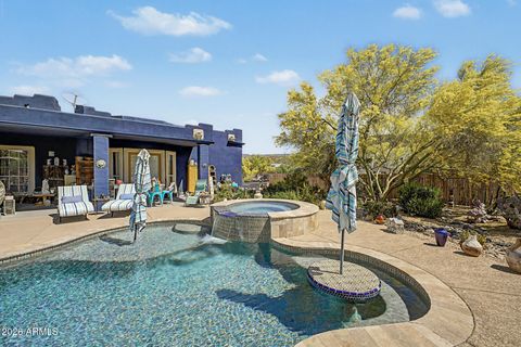 2027 E CIRCLE MOUNTAIN Road New River AZ 85087