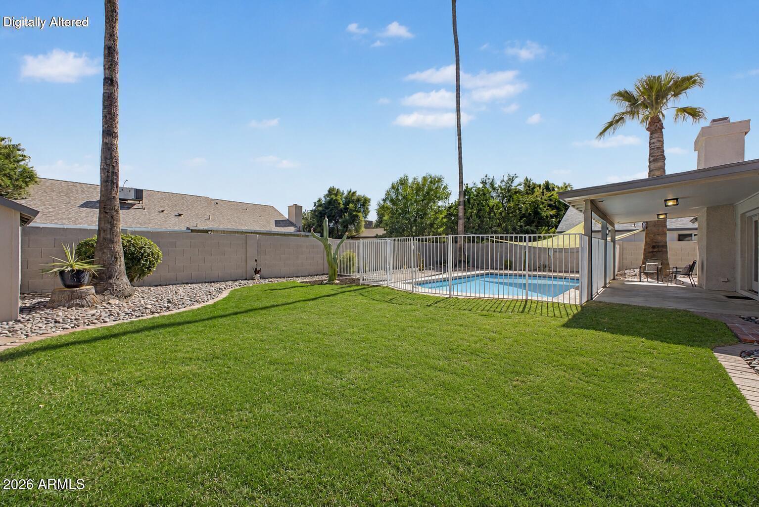 1243 W LOS LAGOS VISTA Avenue