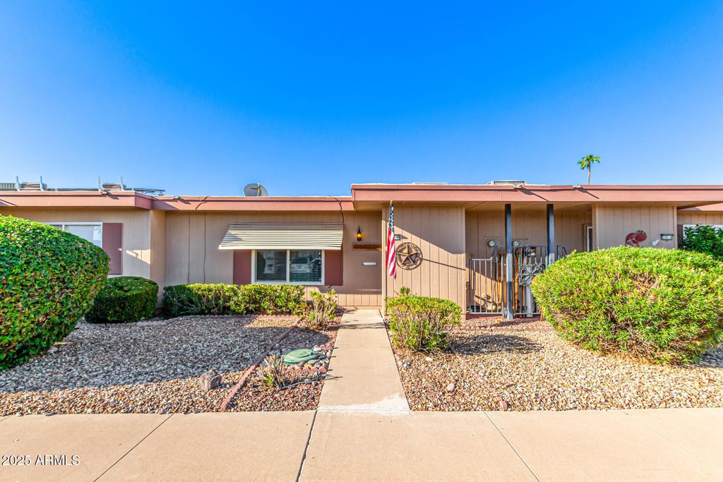 Photo of 13232 N 98th Avenue #K, Sun City, AZ 85351 (MLS # 6919864)