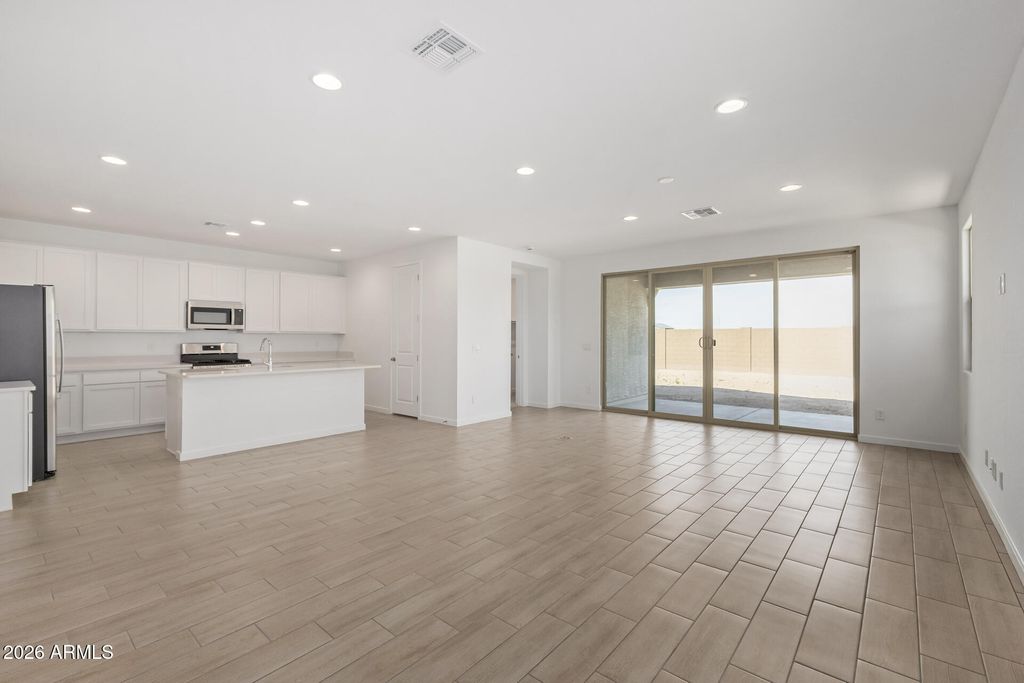 Photo of 12356 W Parkway Lane, Avondale, AZ 85323 (MLS # 6985390)