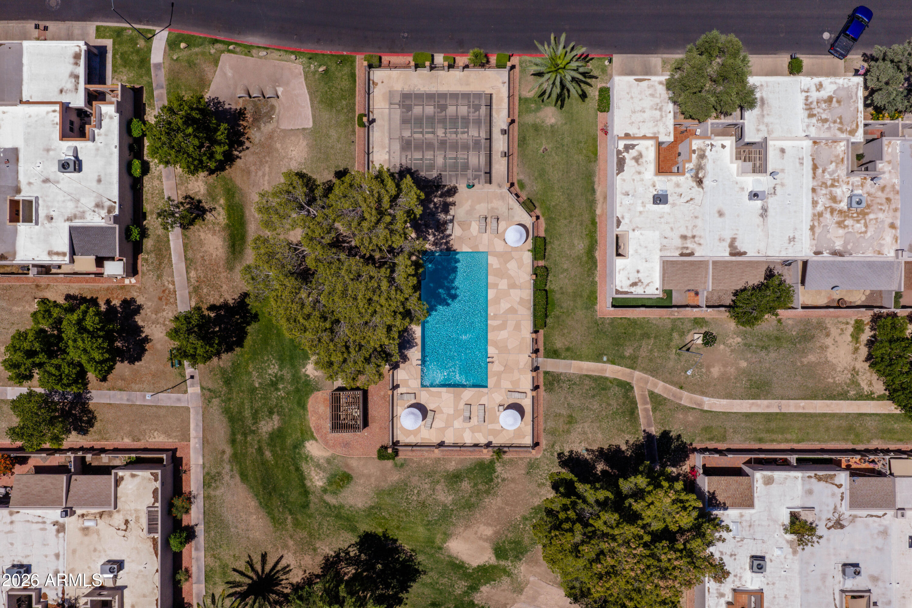 1141 E BERYL Avenue