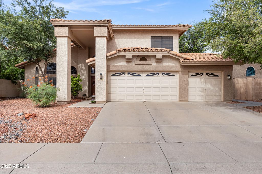 Photo of 1214 W Iris Drive, Gilbert, AZ 85233 (MLS # 6931485)