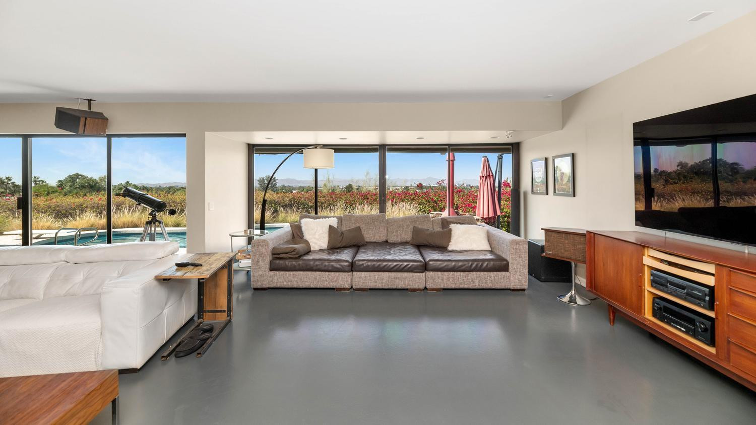 5526 N Camelback Canyon Drive