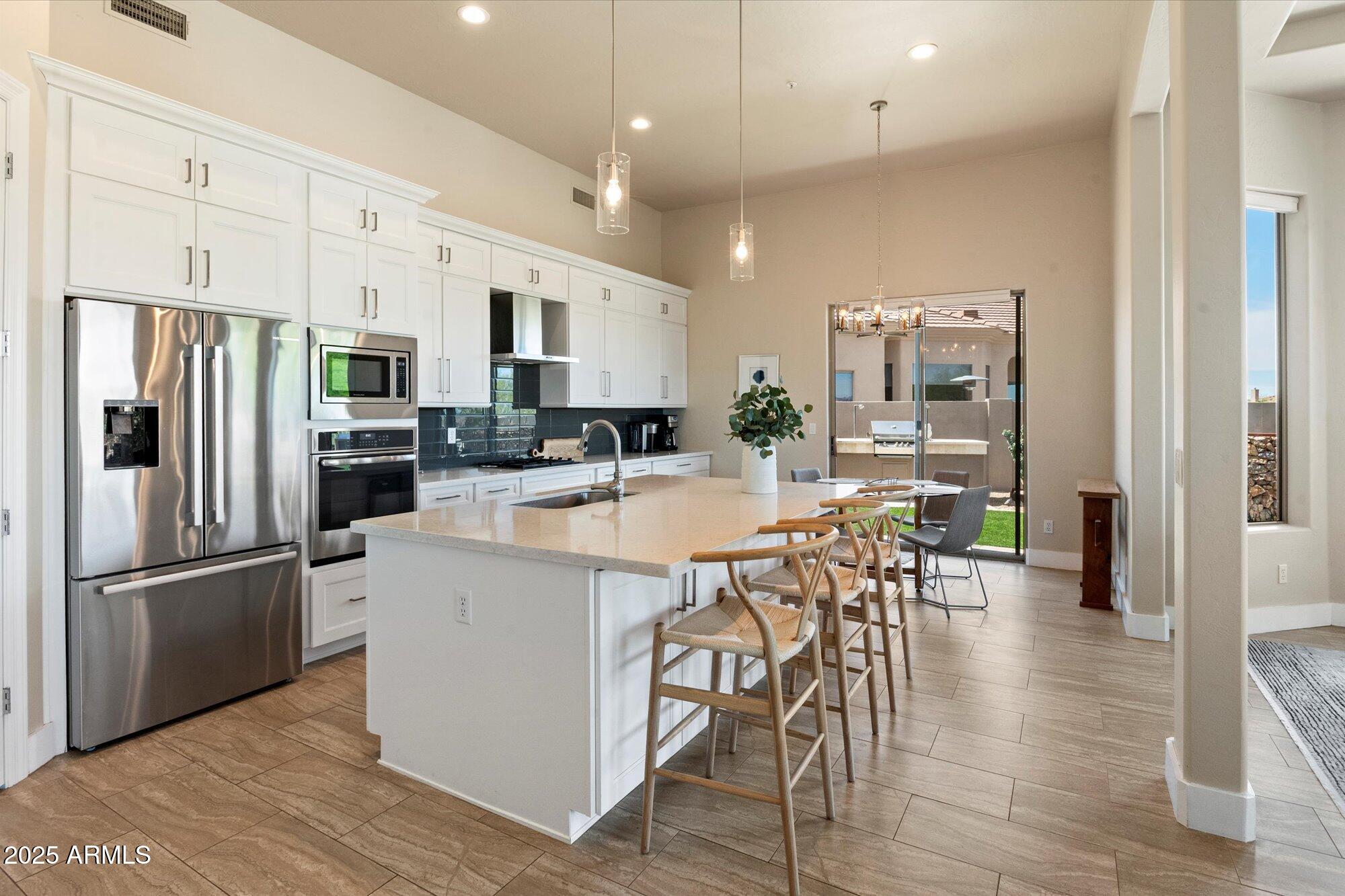 9338 E PRAIRIE Circle