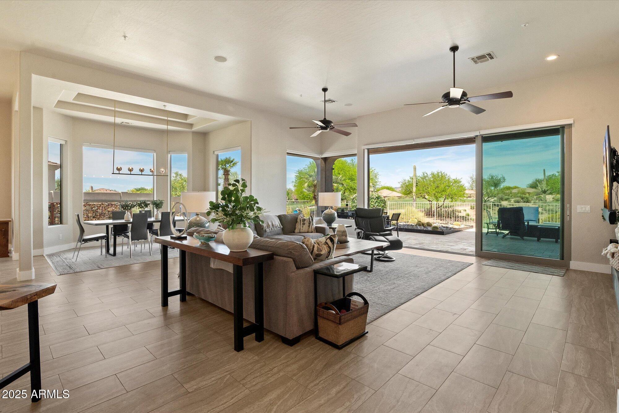 9338 E PRAIRIE Circle